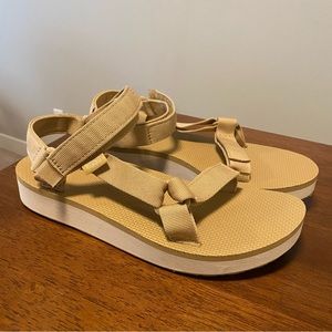 Teva Midform Sandal in Lark